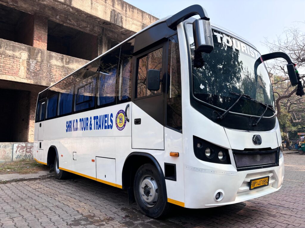 Chardham-Bus-Service-In-Delhi-2